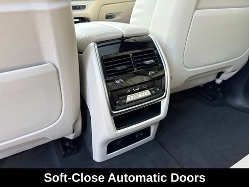 Used 2023 BMW X7 xDrive40i w/ Executive Package image 25