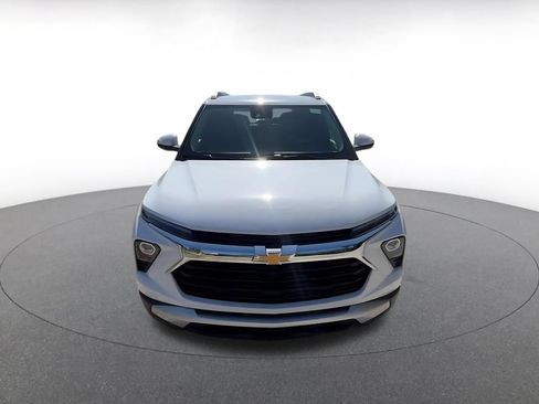 Used 2025 Chevrolet TrailBlazer LT FWD image 8