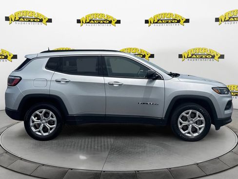 Used 2024 Jeep Compass Latitude AWD/4WD image 8