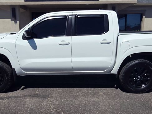 Used 2023 Nissan Frontier SV w/ Midnight Edition Package AWD/4WD image 8