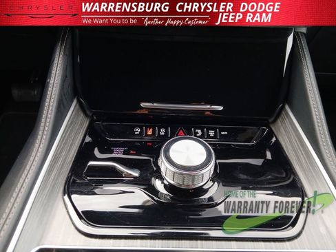 Used 2024 Jeep Wagoneer L Series II w/ Flexible Seating Group image 26