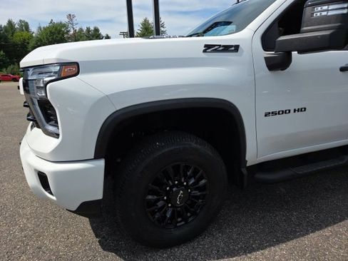Used 2024 Chevrolet Silverado 2500 LT w/ Z71 Sport Edition AWD/4WD image 17
