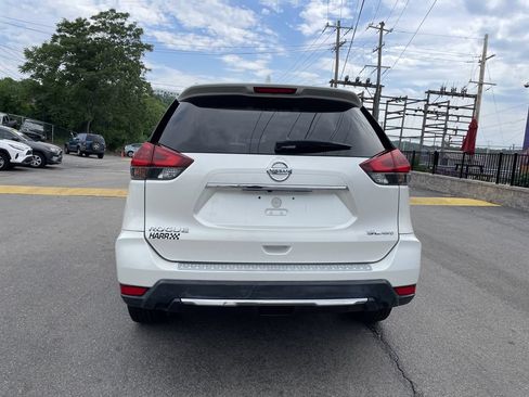 Used 2018 Nissan Rogue SL w/ Premium Package AWD/4WD image 4