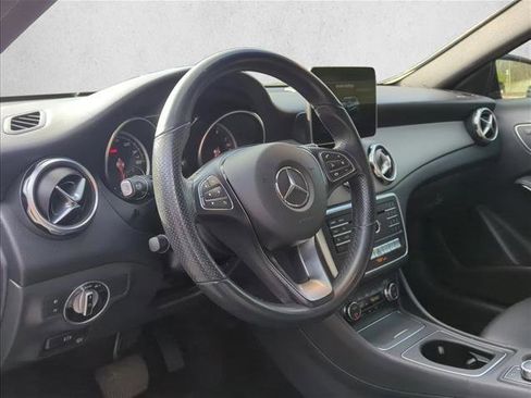 Used 2020 Mercedes-Benz GLA 250 image 9