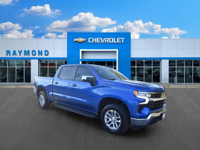 Used 2022 Chevrolet Silverado 1500 LT w/ Convenience Package II AWD/4WD image 1