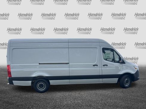 New 2025 Mercedes-Benz Sprinter 2500 image 10