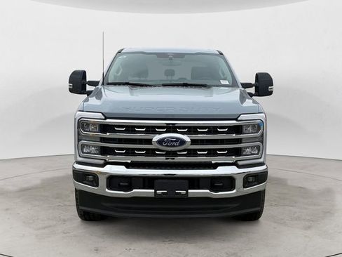 Certified 2025 Ford F350 Lariat w/ FX4 Off-Road Package AWD/4WD image 8
