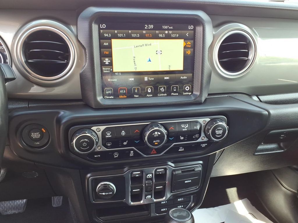 Used 2022 Jeep Wrangler Unlimited Sahara w/ Cold Weather Group AWD/4WD image 9