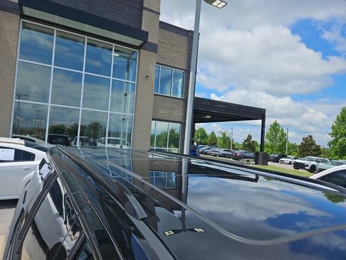 Used 2025 GMC Yukon XL Denali Ultimate AWD/4WD image 8