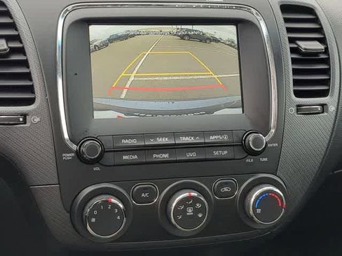 Used 2018 Kia Forte S w/ S Technology Package image 29