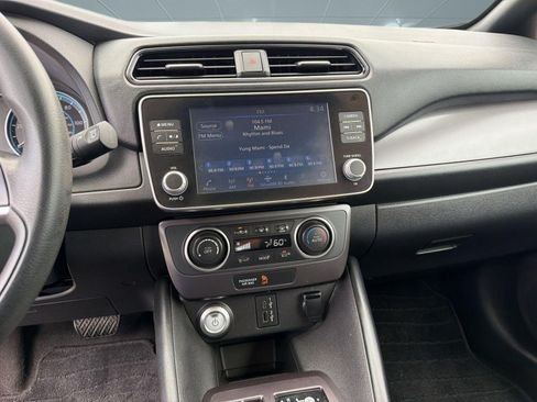 Used 2023 Nissan Leaf S FWD image 17