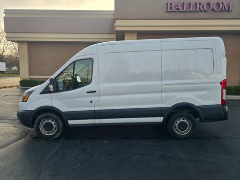 Used 2018 Ford Transit 250 130 Medium Roof image 10