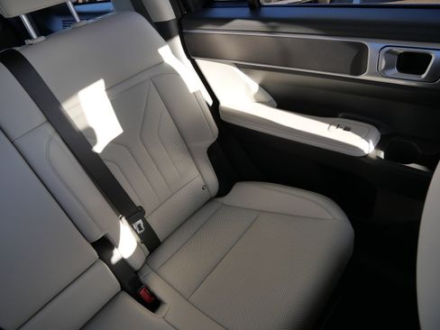 Certified 2025 Hyundai Santa Fe SEL image 14