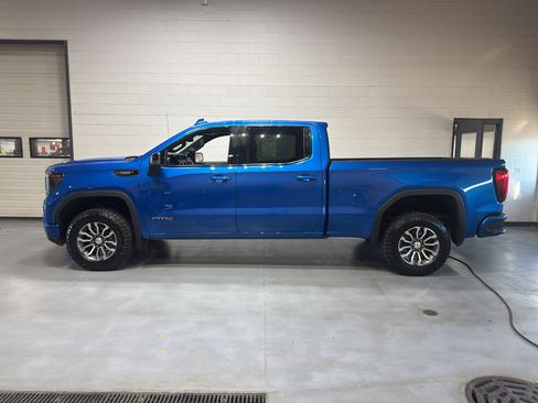Used 2022 GMC Sierra 1500 AT4 w/ Sierra Safety Plus Package image 2
