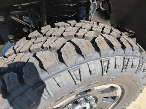 New 2026 Ford F250 Lariat w/ Tremor Off-Road Package image 17