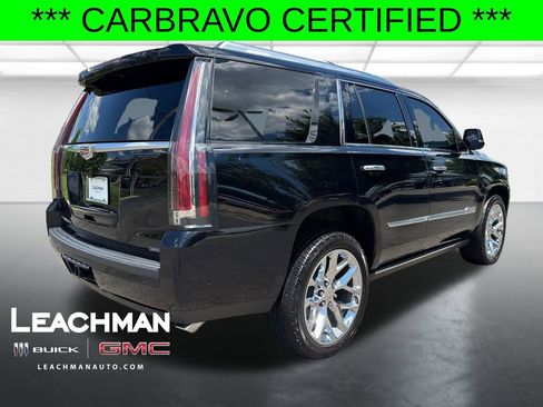 Used 2018 Cadillac Escalade Premium Luxury AWD/4WD image 3