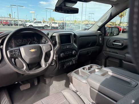Used 2022 Chevrolet Silverado 1500 Custom image 15