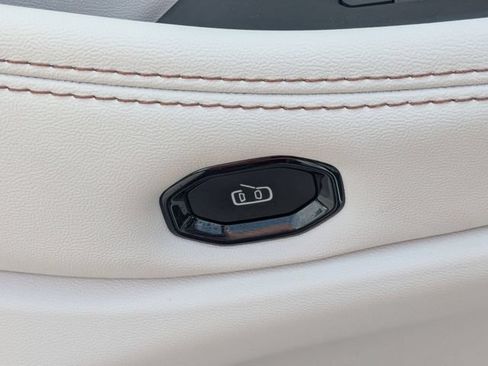New 2026 Jeep Cherokee Limited AWD/4WD image 13
