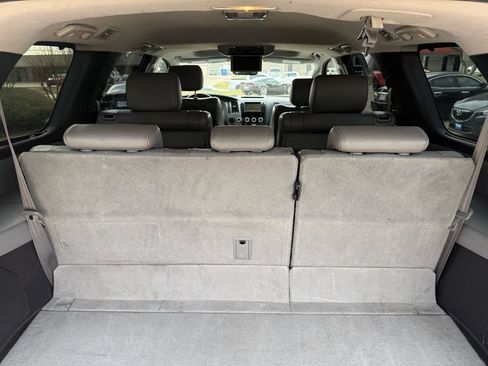Used 2010 Toyota Sequoia Platinum image 18