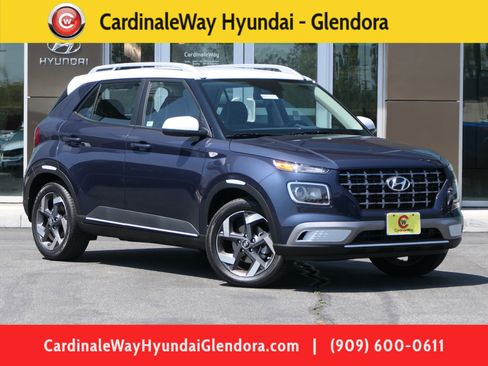 Used 2026 Hyundai Venue SEL FWD image 1