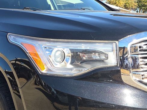 Used 2019 GMC Acadia Denali w/ Technology Package FWD image 4