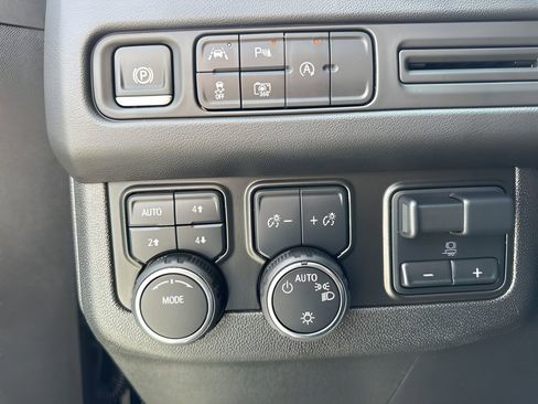 Used 2024 Chevrolet Tahoe RST w/ Luxury Package image 24