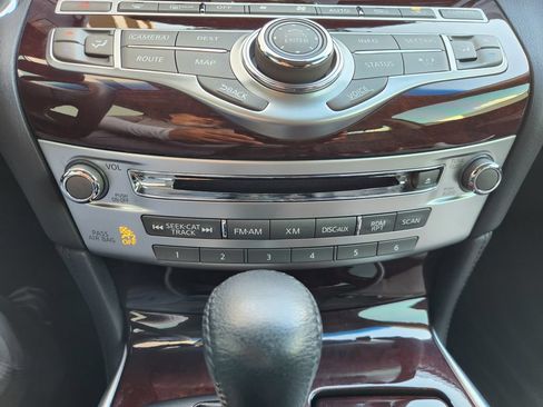 Used 2015 INFINITI Q70 L 3.7 w/ Technology Package RWD image 20