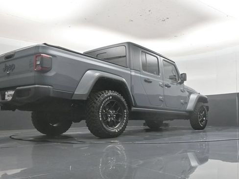 Used 2024 Jeep Gladiator Sport AWD/4WD image 46