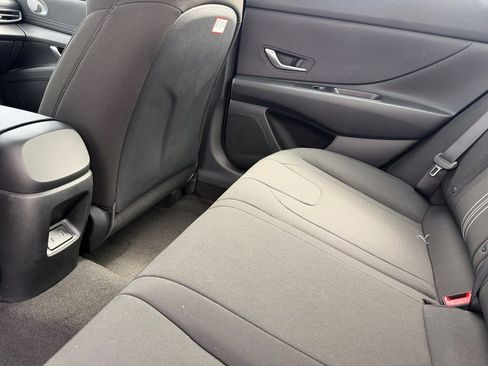 New 2026 Hyundai Elantra Hybrid FWD image 13