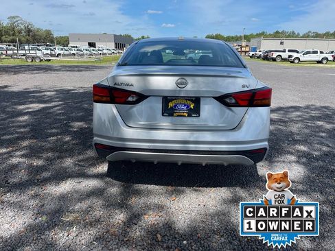 Used 2024 Nissan Altima 2.5 SV FWD image 4
