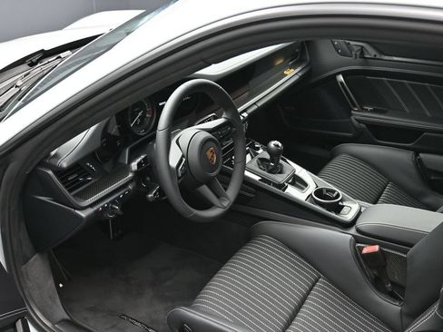 Certified 2024 Porsche 911 GT3 RS RWD image 6
