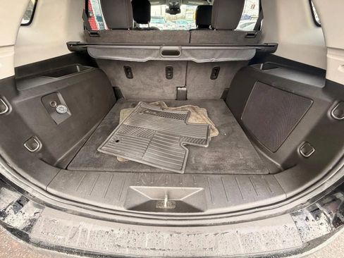 Used 2017 GMC Terrain SLE w/ Chrome Edition image 7