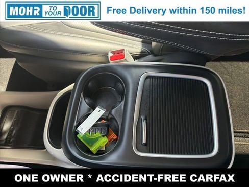 Used 2023 Chrysler Pacifica Touring-L image 22