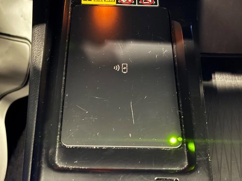 Used 2025 Toyota Camry SE image 34