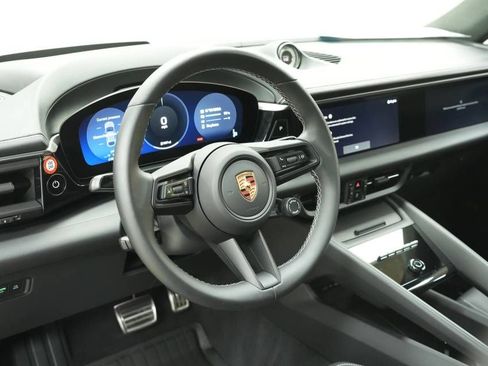 Certified 2025 Porsche Macan 4 Electric AWD/4WD image 4