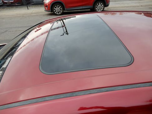 Used 2019 Toyota Avalon Limited image 24