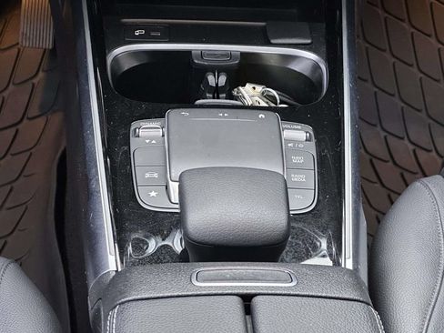 Used 2023 Mercedes-Benz GLB 250 4MATIC image 20