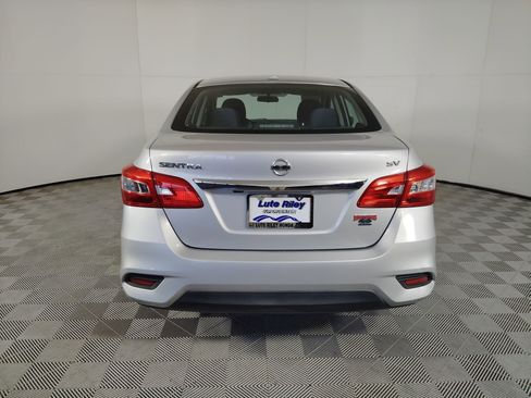 Used 2018 Nissan Sentra SV image 10