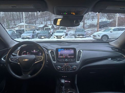 Used 2024 Chevrolet Malibu LT image 32