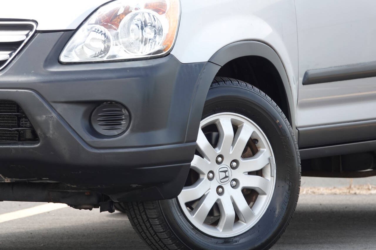 Used 2005 Honda CR-V EX image 9
