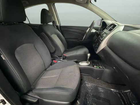 Used 2016 Nissan Versa SV FWD image 19