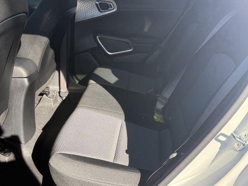 Certified 2025 Kia Soul LX image 25