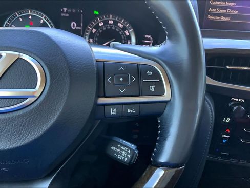 Used 2016 Lexus LX 570 4WD w/ Luxury Package image 46