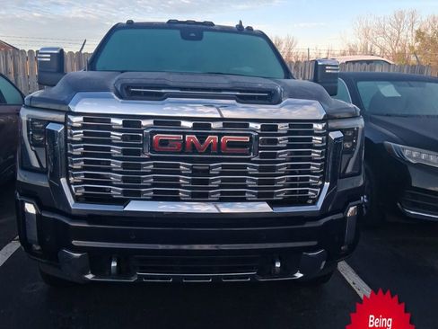 Used 2024 GMC Sierra 3500 Denali w/ Denali Reserve Package image 1