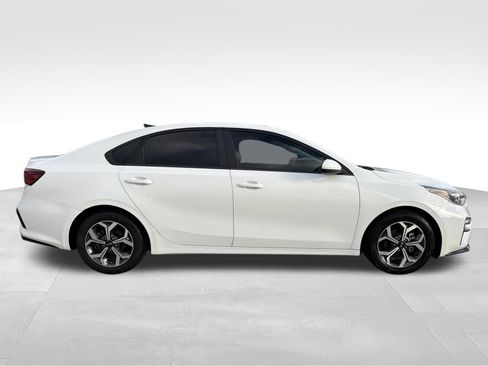 Used 2020 Kia Forte LXS FWD image 4