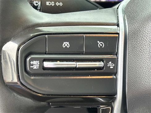 Used 2024 Chevrolet Colorado ZR2 w/ ZR2 Convenience Package III image 29