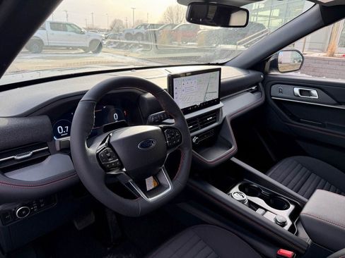 New 2026 Ford Explorer ST-Line w/ ST-Line Street Pack image 8
