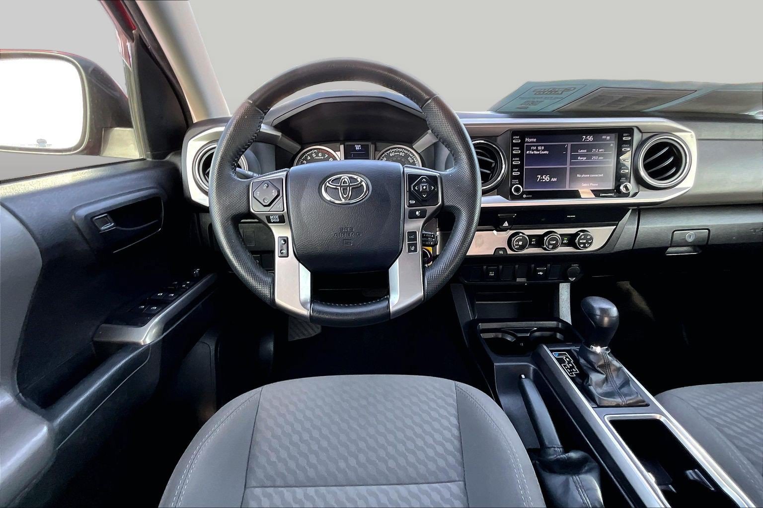 Used 2022 Toyota Tacoma SR5 w/ SR5 Appearance Package (SM) RWD image 5