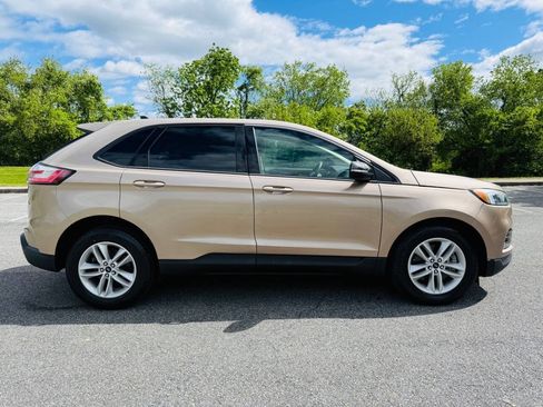 Used 2020 Ford Edge SE AWD/4WD image 3