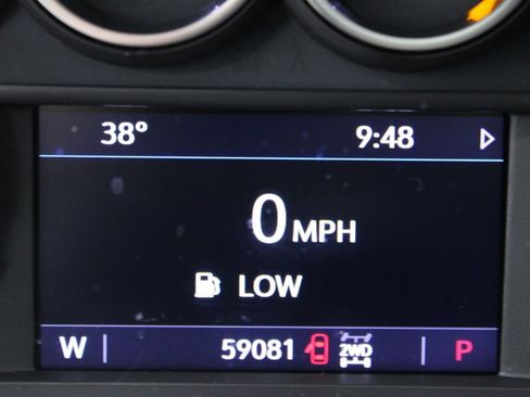 Used 2021 Chevrolet Tahoe Z71 image 44